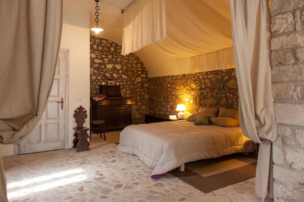 Agriturismo La Commenda-Adults Only Cascia Room photo